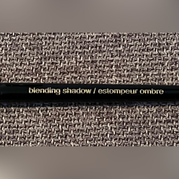 New LANCÔME Eyeshadow Blending Brush #17 - Picture 2 of 4